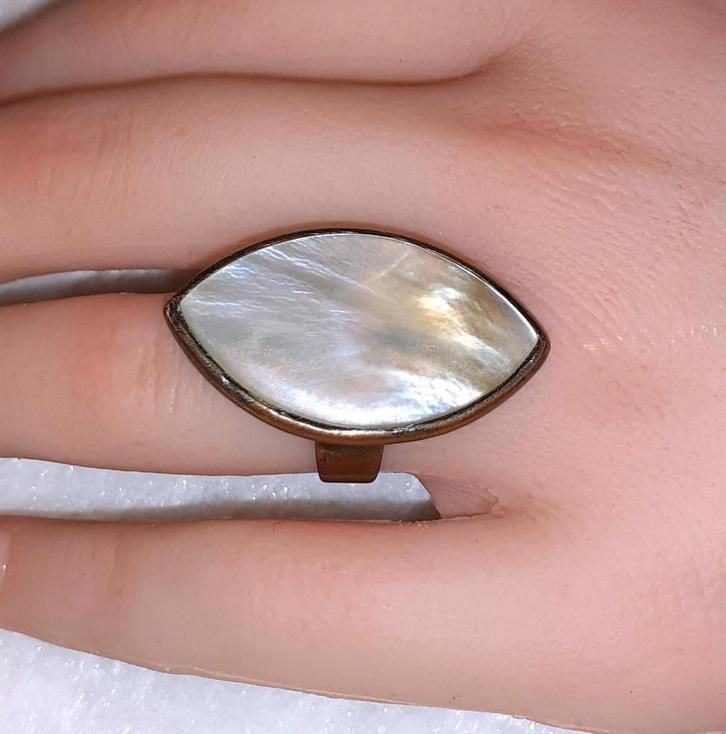 Cocktailring koper met parelmoer Nature, Bijoux, Sacs & Beauté, Bagues, Comme neuf, Femme, Brun, Avec pierre précieuse, Avec perle