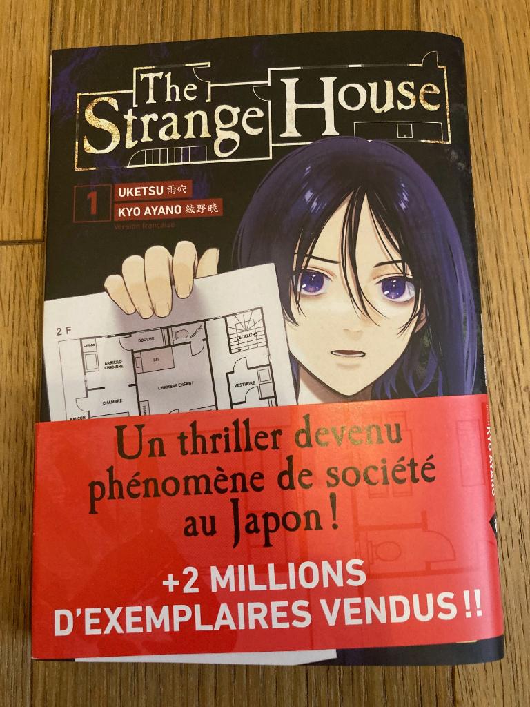 Manga The strange House - Tomes 1 de Ayano Kyo et Uketsu, Livres, BD, Comme neuf, Enlèvement ou Envoi