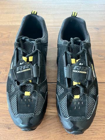 Fietsschoenen beschikbaar voor biedingen