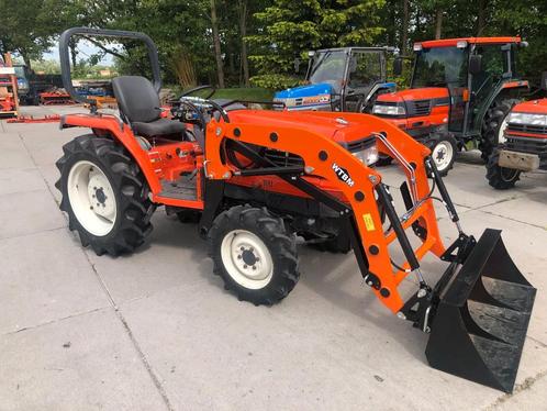 Kubota GL261 met voorlader, Zakelijke goederen, Machines en Bouw | Tuin, Park en Bosbouw, Overige typen