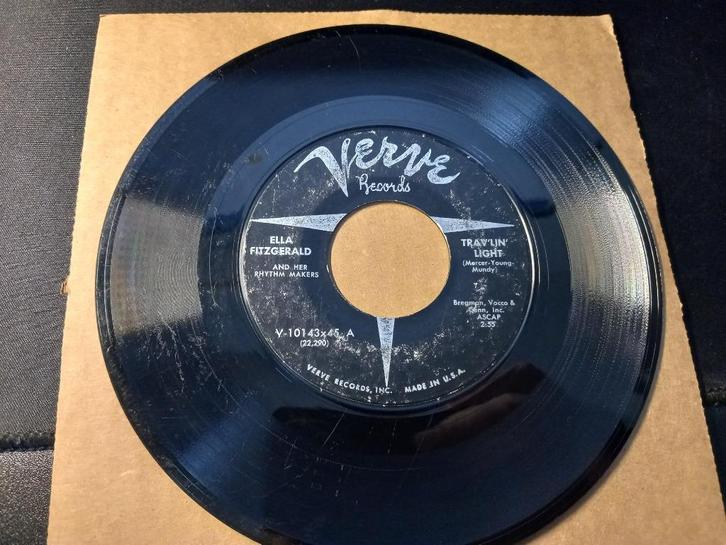 Ella Fitzgerald‎ — Trav'lin' Light / Your Red Wagon '7, CD & DVD, Vinyles Singles, Utilisé, Single, Jazz et Blues, 7 pouces, Enlèvement ou Envoi