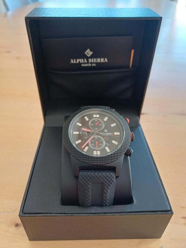 Horloge alpha sierra blackhawk limited edition zwart/rood, Handtassen en Accessoires, Horloges | Heren, Zo goed als nieuw, Ophalen of Verzenden