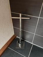 Sanitair, wasbakken, meubeltjes, spiegels, deurpompen, tork, Ophalen, Kraan