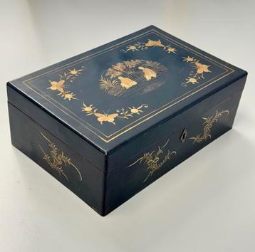 Boîte à couture laquée chinoise Qing 1890 à bijoux en bois