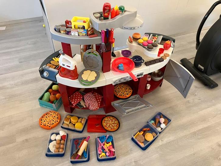 Zeer uitgebreide speelgoedkeuken, Kinderen en Baby's, Speelgoed | Speelkeukens, Zo goed als nieuw, Ophalen