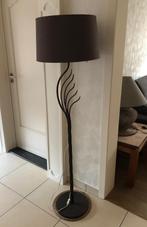 Stevige staande lamp met donkerbruine kap, Ophalen