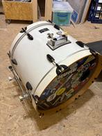 Grosse caisse 22x16 Fame blanche + housse, Ophalen, Gebruikt, Overige merken