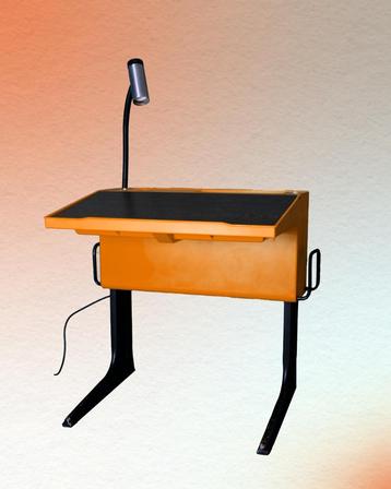  LUIGI COLANI SPACE AGE ADJUSTABLE CHILDREN DESK  beschikbaar voor biedingen