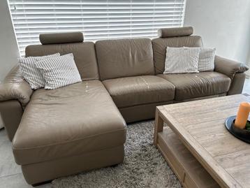 Zetel met 2 relaxfuncties in heel goede staat beschikbaar voor biedingen