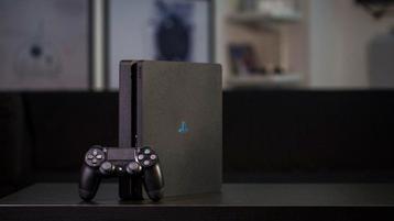 PS4 Slim Digitaal + Accessoires  beschikbaar voor biedingen