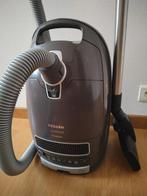Miele COMPELTE C3 PowerLine, Elektronische apparatuur, Ophalen of Verzenden, Zo goed als nieuw, Stofzuiger