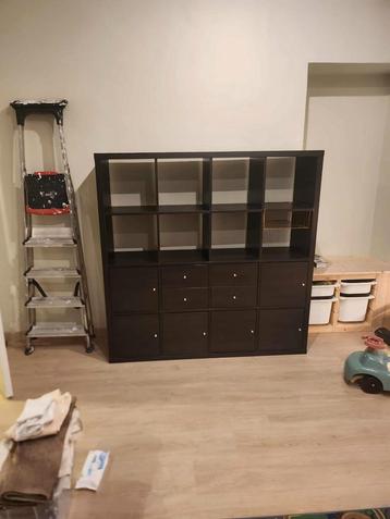 KALLAX IKEA noir 4x4 (147 h 146,5 L x 39 p) beschikbaar voor biedingen