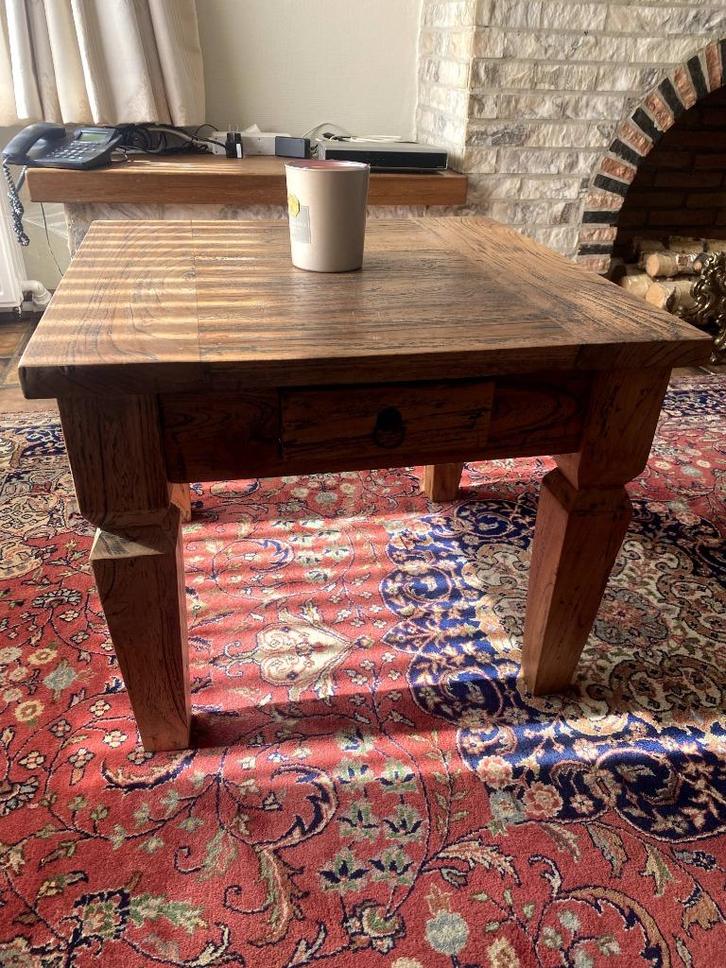Houten bijzettafeltje / salontafel – klassiek vintage, Huis en Inrichting, Tafels | Bijzettafels, Zo goed als nieuw, Vierkant