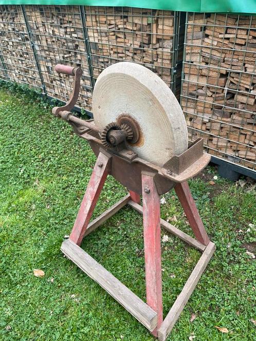 Antieke slijpsteen slijpmolen, Antiek en Kunst, Antiek | Gereedschap en Instrumenten, Ophalen