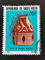 Haute-Volta 1977 - artisanat - Sac à main Mossi, Timbres & Monnaies, Timbres | Afrique, Affranchi, Enlèvement ou Envoi, Autres pays