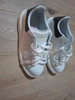 Shoes Alexander MCqueen / size 41 / used 2 times, Ophalen of Verzenden, Nieuw, Wit, Overige typen