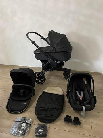 Maxi-Cosi Nova 3 Wheel Pushchair –Black 3-in-1 Set beschikbaar voor biedingen