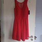 Prachtig  nieuw rood kleed, Ophalen, Rood