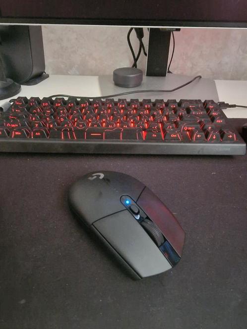 Logitech G G305, Computers en Software, Muizen, Zo goed als nieuw, Rechtshandig, Draadloos, Ophalen of Verzenden