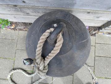 Fender manoeuvreerbal beschikbaar voor biedingen