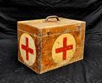 Vintage Rode Kruis koffer, Enlèvement