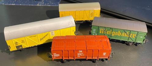 1635. 4 overdekte auto's H0 Diverse merken., Hobby en Vrije tijd, Modeltreinen | H0, Gebruikt, Wagon, Roco, Ophalen