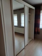 Armoire en bon état., Maison & Meubles, Armoires | Penderies & Garde-robes, Enlèvement, Comme neuf