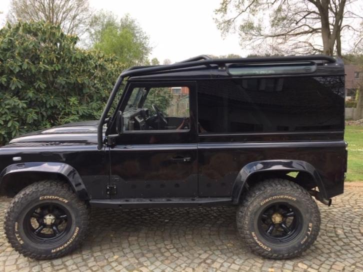 defender oldtimer v8, Auto's, Land Rover, Particulier, 4x4, Metaalkleur, Navigatiesysteem, Radio, Sportstoelen, USB, Defender