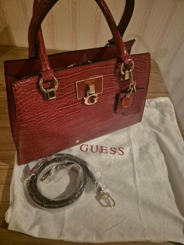 Handtas, Handtassen en Accessoires, Tassen | Damestassen, Zo goed als nieuw, Handtas, Rood, Ophalen