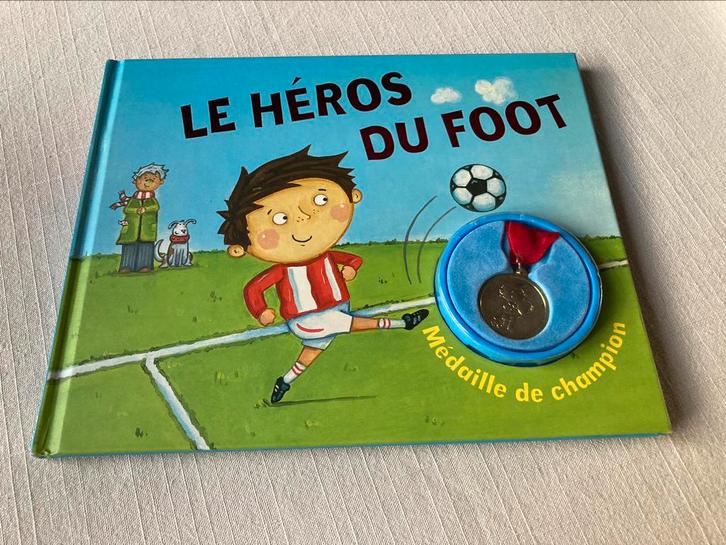 « Le héros du FOOT » livre pour enfants 4/8 ans, Boeken, Kinderboeken | Kleuters, Zo goed als nieuw, Voorleesboek