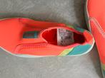 Waterschoenen 34/35 +turnpantoffels 36, Ophalen, Zo goed als nieuw