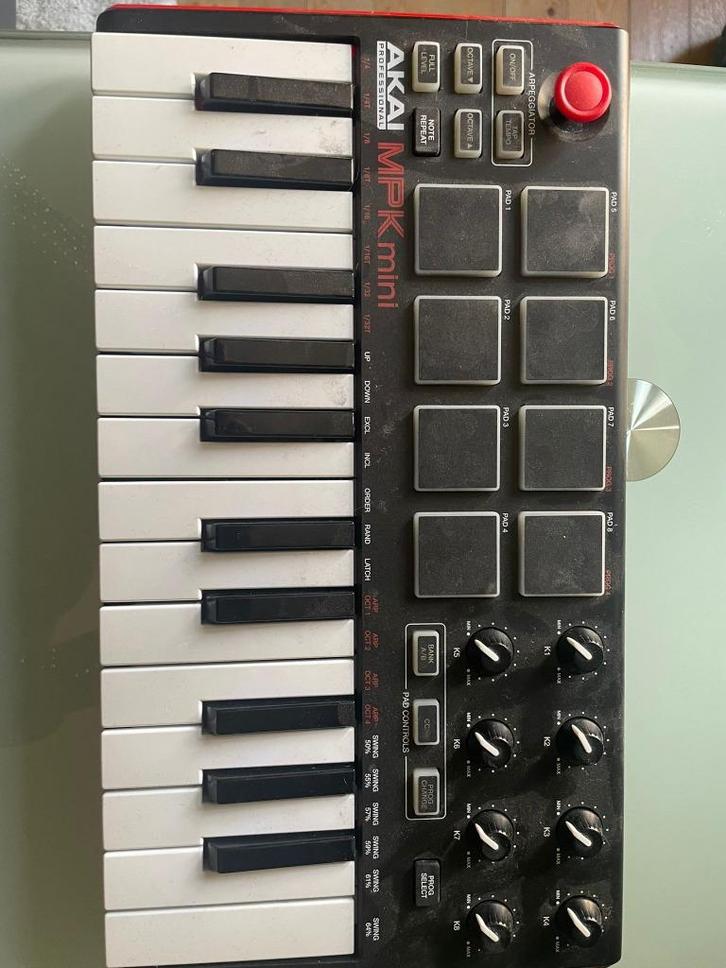 Akai MPK Mini, Muziek en Instrumenten, Midi-apparatuur, Gebruikt, Ophalen