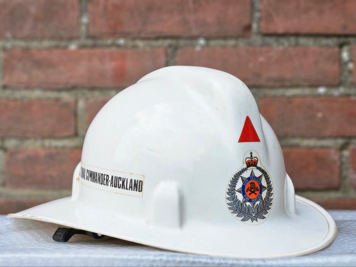 Casque des sapeurs-pompiers néo-zélandais, casque pompier, Collections, Objets militaires | Général, Enlèvement ou Envoi