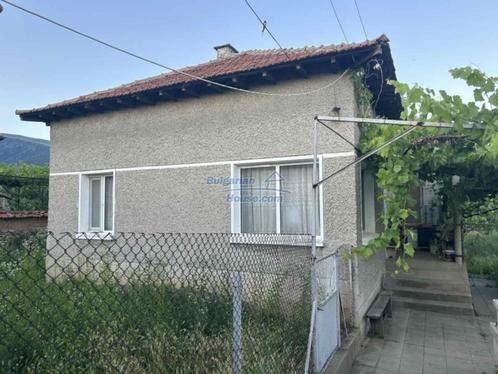 Cozy house in Tuzha situated 10 km from Pavel Banya Kazanlak, Immo, Buitenland, Overig Europa, Woonhuis, Dorp