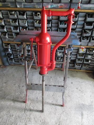 oliepomp oldtimer retro vintage voor vat van 200l beschikbaar voor biedingen