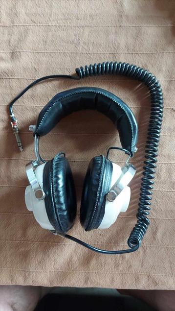 LENCO K-I05 hoofdtelefoon beschikbaar voor biedingen