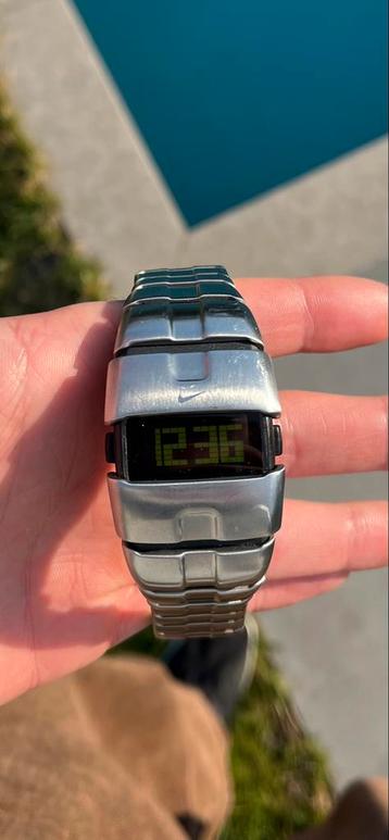 Nike Dline digitaal horloge van 2000 Designer: Paul Frank beschikbaar voor biedingen