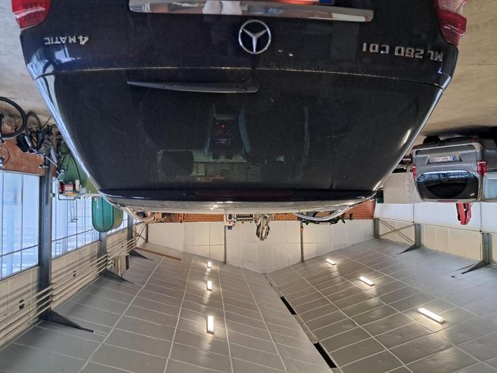 Auto, Auto's, Mercedes-Benz, Particulier, M-Klasse, 4x4, Airbags, Airconditioning, Alarm, Boordcomputer, Centrale vergrendeling