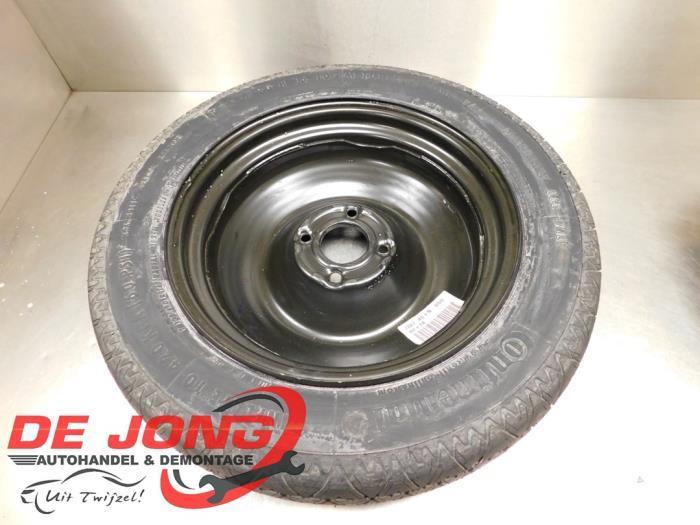 Krikset + reservewiel van een Peugeot 3008, Auto-onderdelen, Overige Auto-onderdelen, Peugeot, Gebruikt, 3 maanden garantie, Ophalen of Verzenden