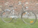 Damesfiets in orde gezet 28 inch ledverlichting 3 vers, Ophalen, Versnellingen