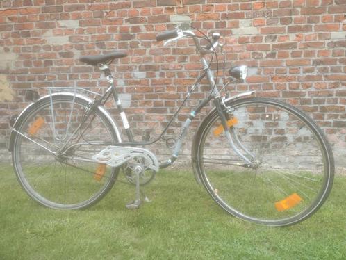 Damesfiets in orde gezet 28 inch ledverlichting 3 vers, Fietsen en Brommers, Fietsen | Dames | Damesfietsen, Versnellingen, Ophalen