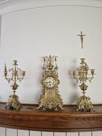 Antieke klok met twee 5-voudige kandelaars, Antiek en Kunst, Ophalen, Antieke vergulde set: klok met 2 kandelaars