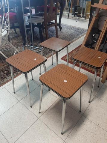 12€/pièce * 4 tabourets Vintage en Formica  beschikbaar voor biedingen