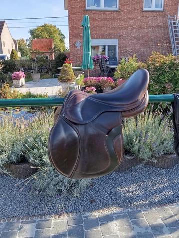 Kingsley springzadel 17,5 inch beschikbaar voor biedingen