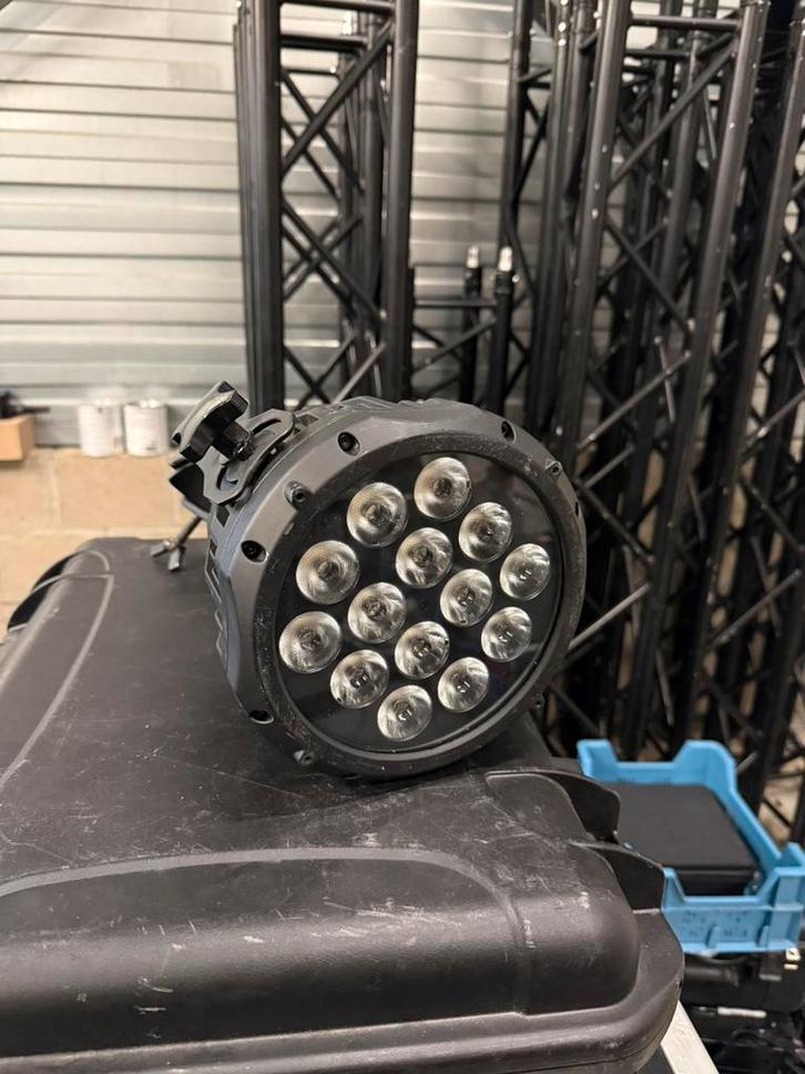 24x Showtec spectral m800 Tour, Muziek en Instrumenten, Licht en Laser, Zo goed als nieuw, Licht, Kleur, Ophalen