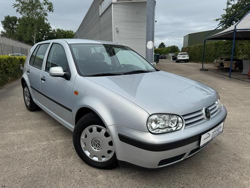 VW GOLF 4 32DKM 1ST EIGENAAR, Auto's, Volkswagen, Bedrijf, Te koop, Golf, Benzine, Euro 2, Berline, 5 deurs, Handgeschakeld, Zilver of Grijs
