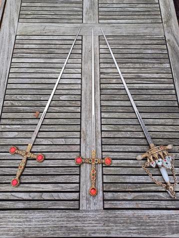 3 Spaanse deco zwaarden beschikbaar voor biedingen