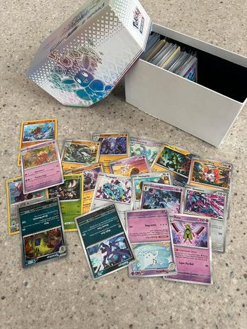 Halve ETB - pokémon kaarten - 50% holo beschikbaar voor biedingen