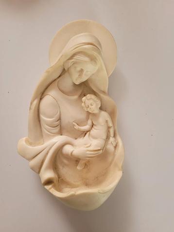 Ancien bénitier vierge à l'enfant sculpté pierre Italie