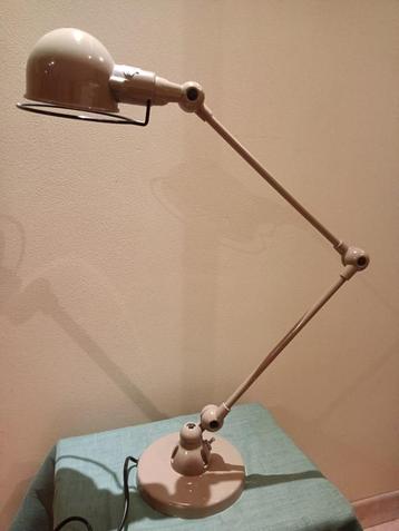 Authentiek franse "Jielde"lamp beschikbaar voor biedingen